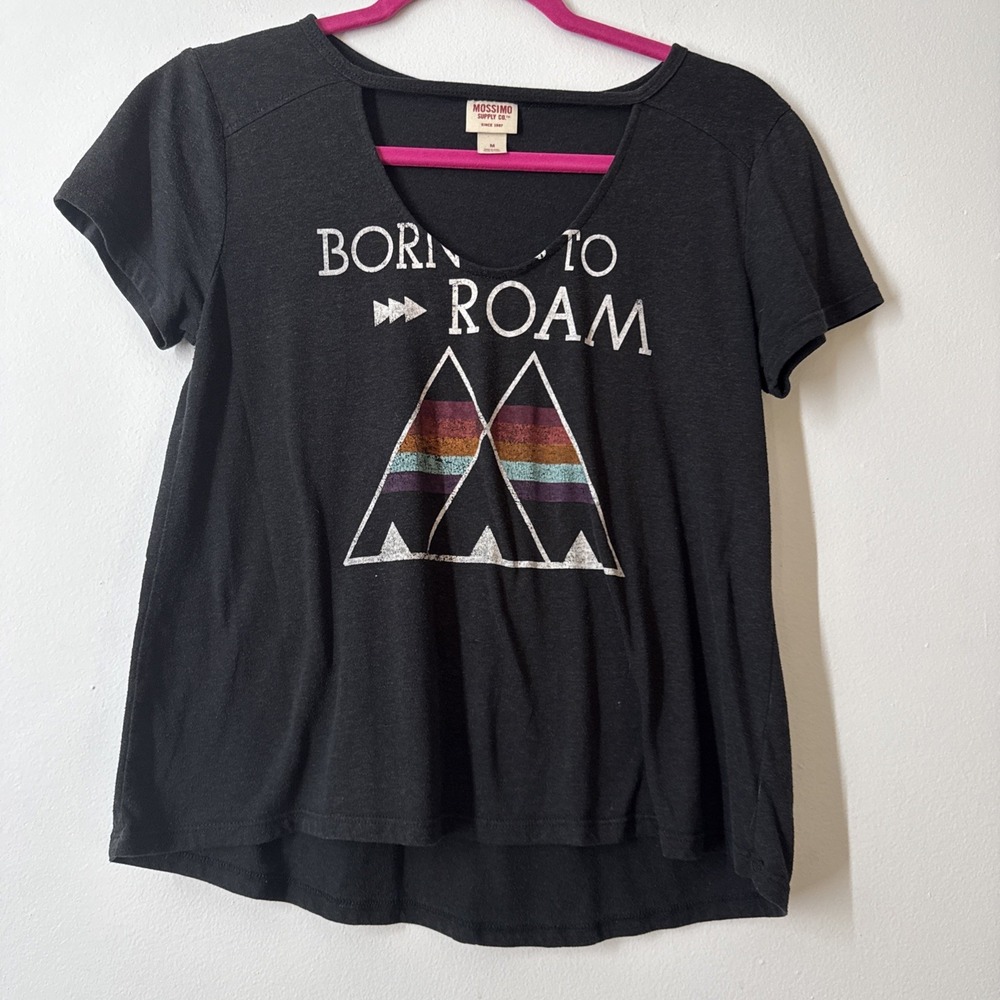 Graphic Tee Medium Low Front "Born To Roam" Adventure Vibes Retro Hippieb‎